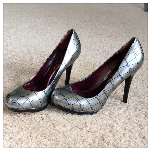 Jessica Simpson Shoes - ❤️Sexy & Sassy Jessica Simpson Silver Heels❤️